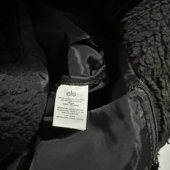 NWOT Alo Yoga Foxy Sherpa Tote - Picture 6 of 6